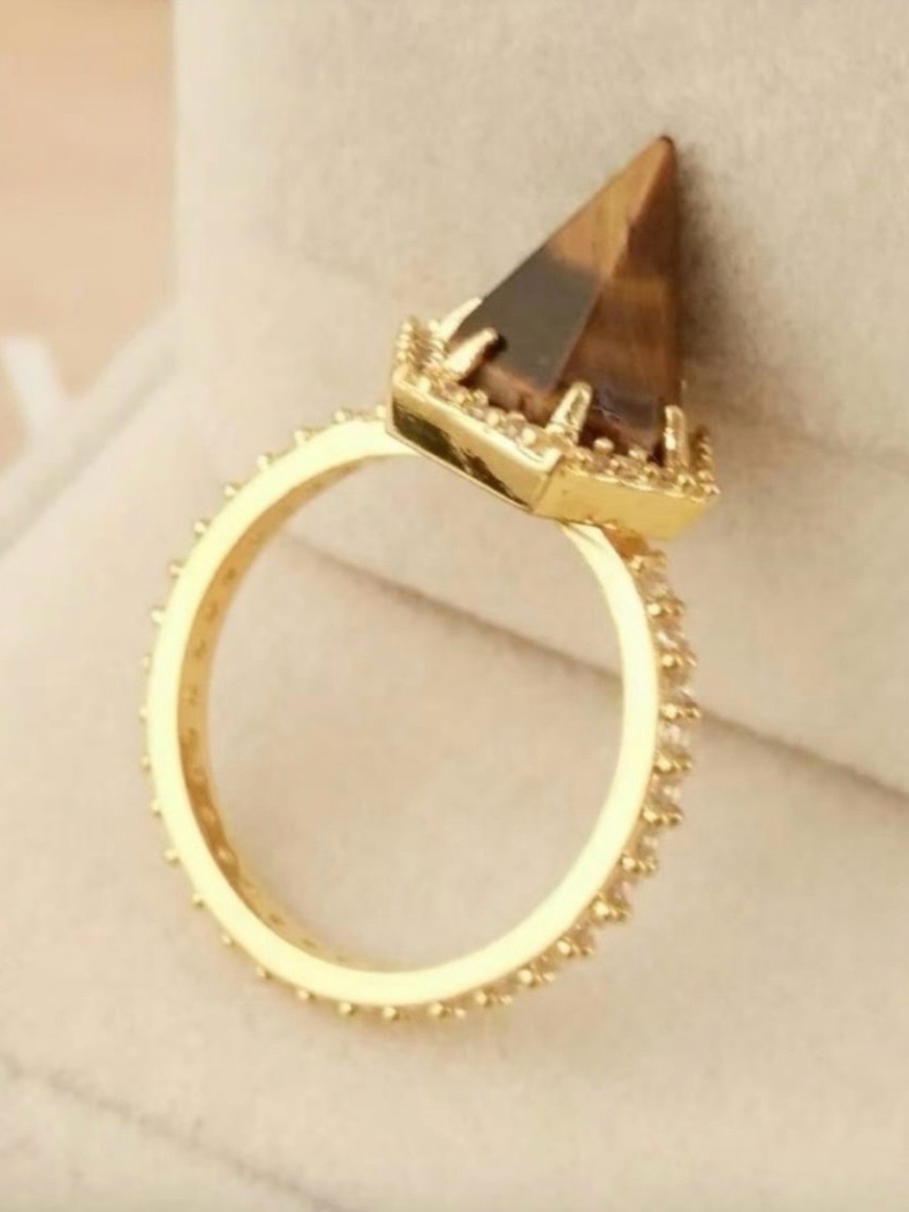 NWOT Henri Bendel Size 7 New York Pyramid Gold Tone Ring Jewelry